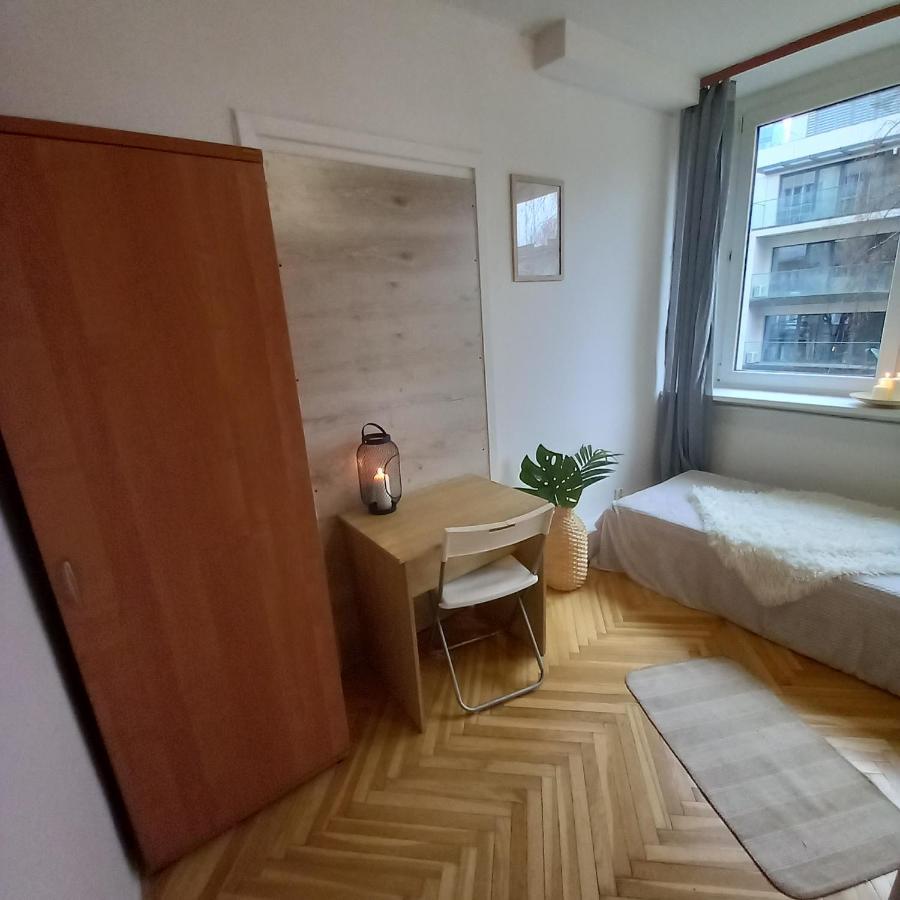 Regem Pokoje Zlota Варшава Экстерьер фото